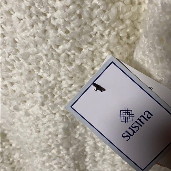 ☘️Susina Fluffy V Neck Boucle Knit Sweater - Picture 3 of 5